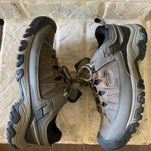 Keen Targhee boots